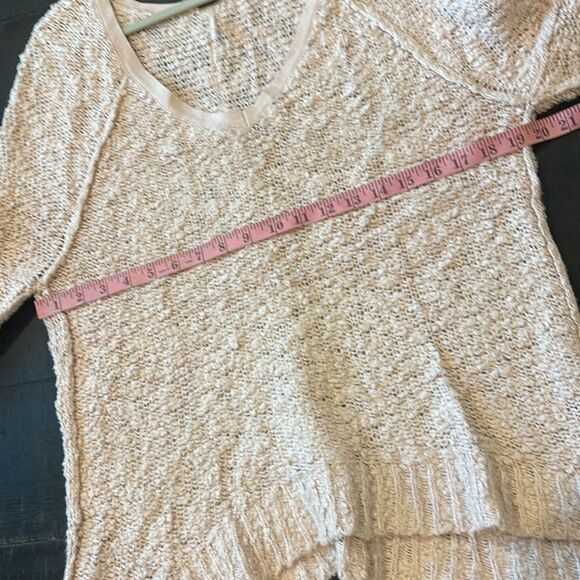 Free People Pink Oversized Sweater Textured Knit Top Long Sleeve V Neck Small - Picture 7 of 10
